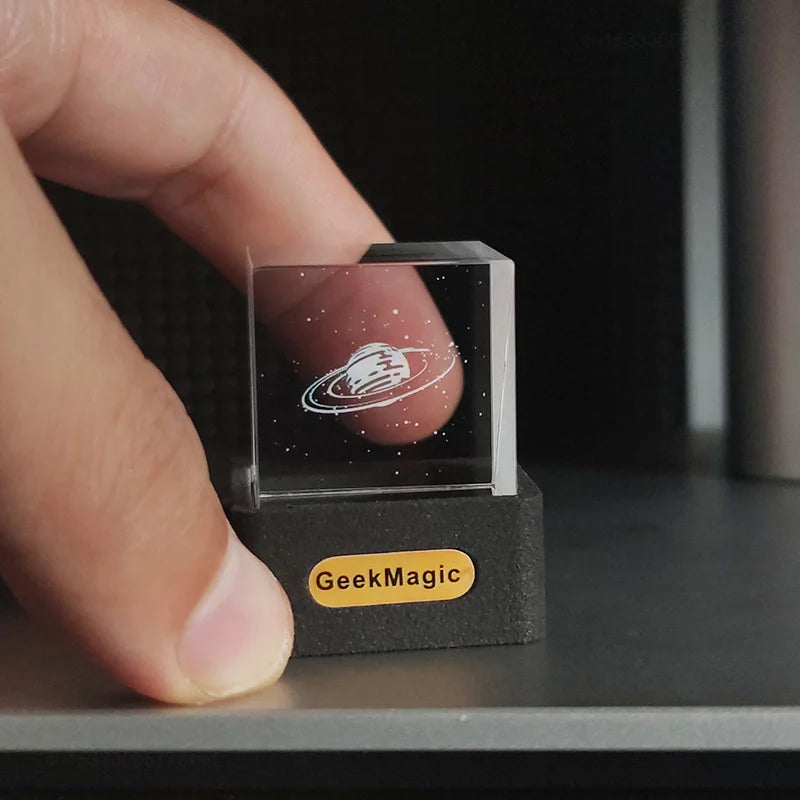 K-Pop Hologram Cube