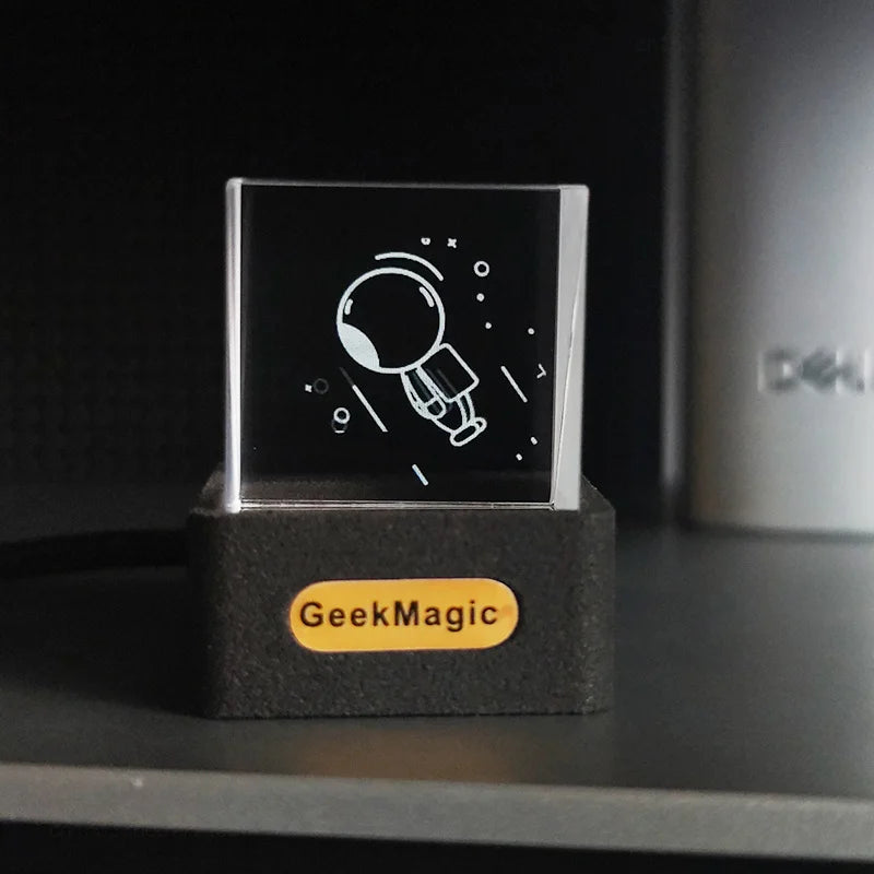 K-Pop Hologram Cube